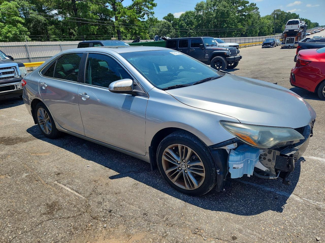 2015 Toyota Camry Se - Фото 4