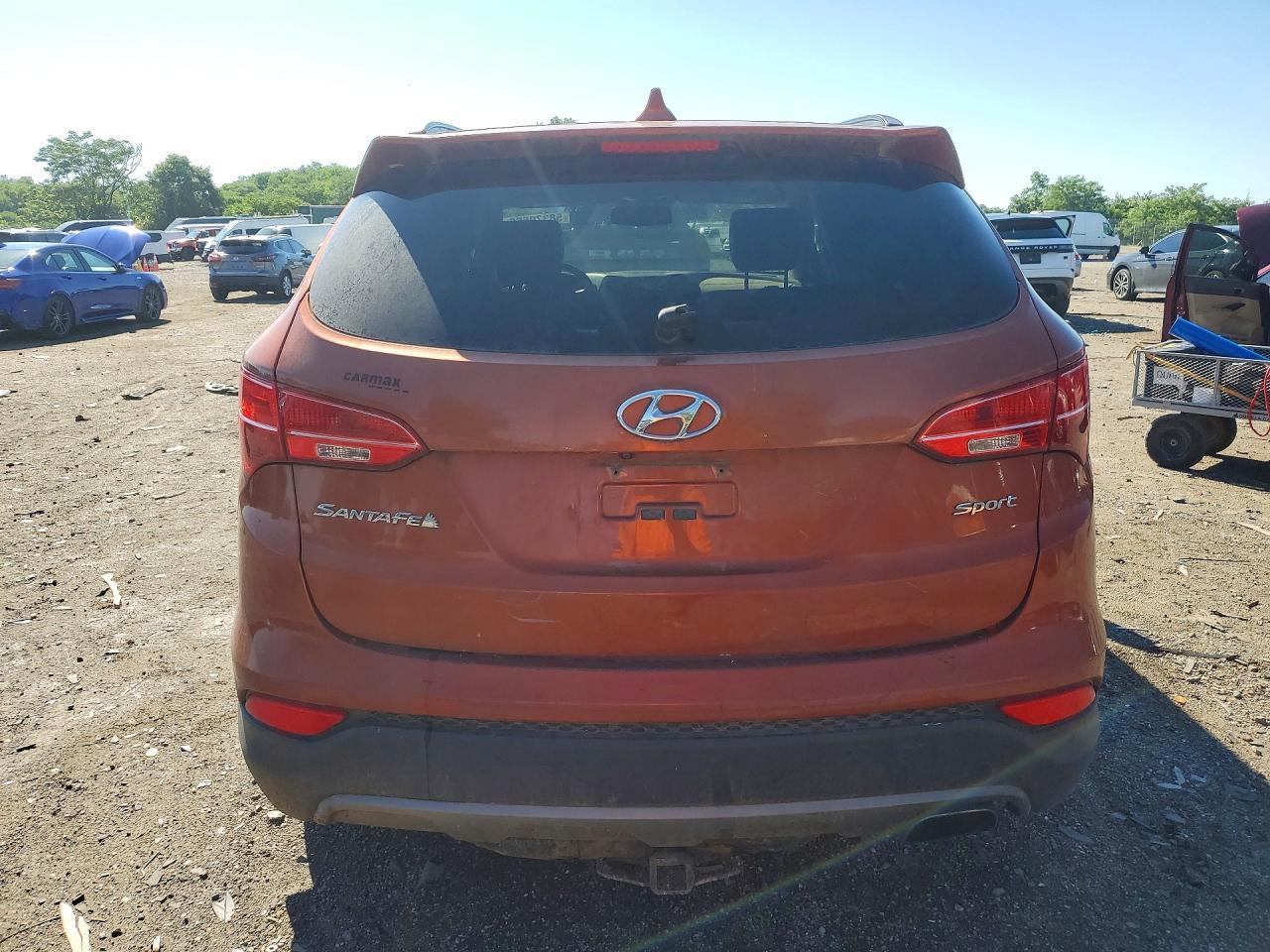 2015 Hyundai Santa Fe Sport 2.4L - Image 6