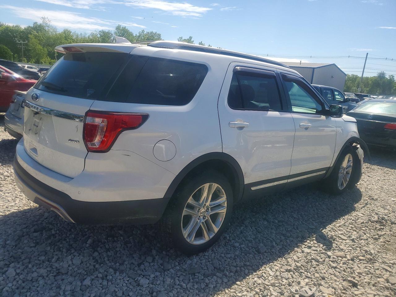 2016 Ford Explorer Xlt - Фото 3