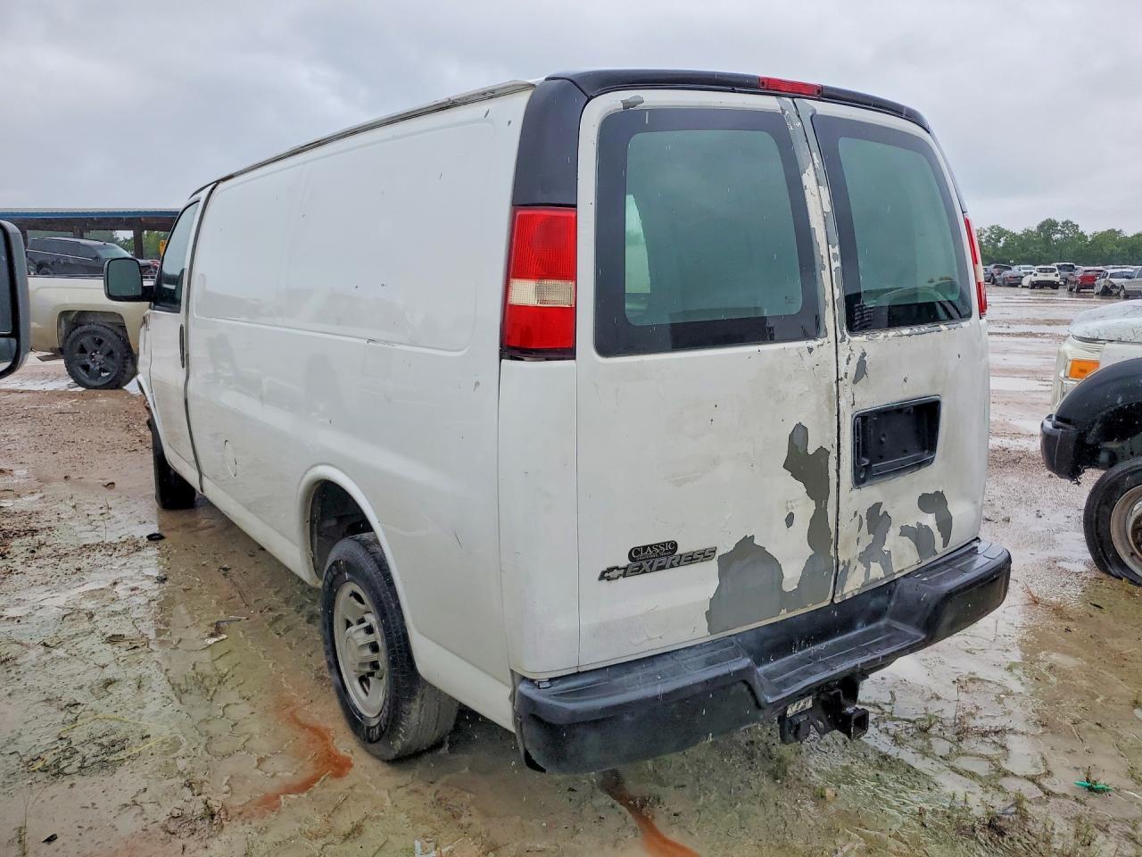 2007 Chevrolet Express G2500 Delivery Van - Фото 2