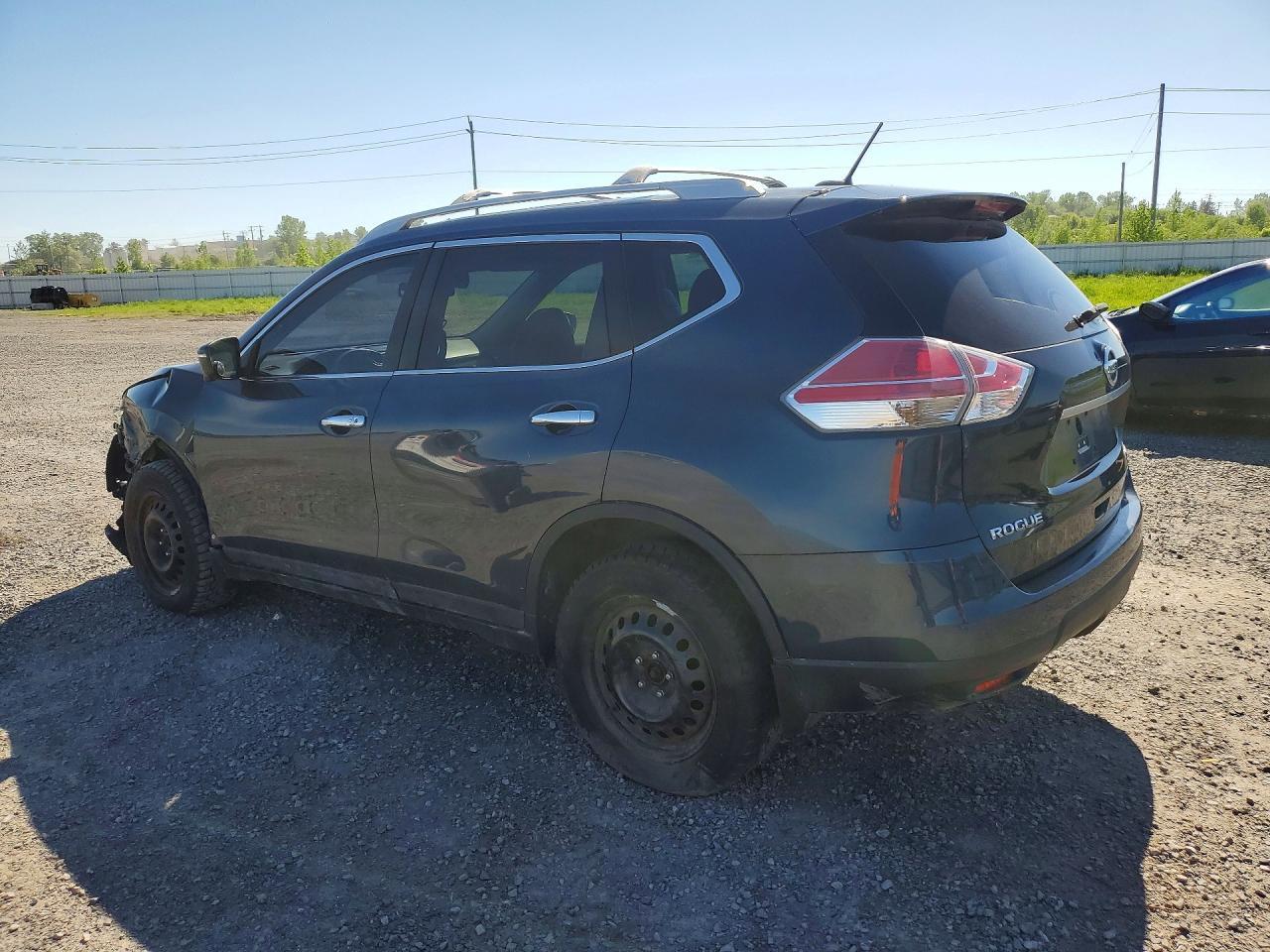 2015 Nissan Rogue S - Фото 2