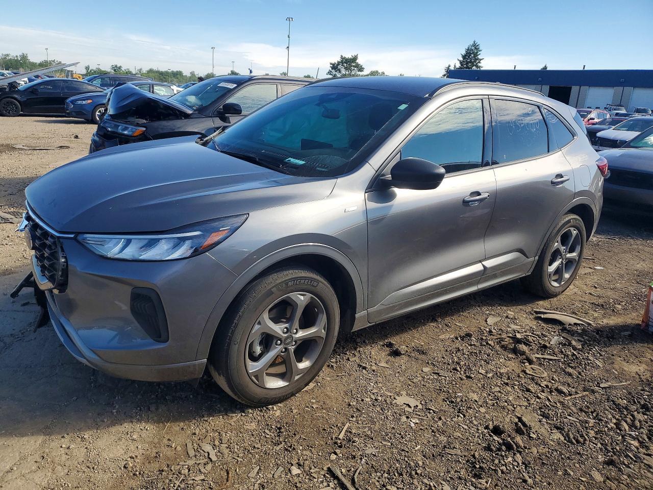 2023 Ford Escape St Line