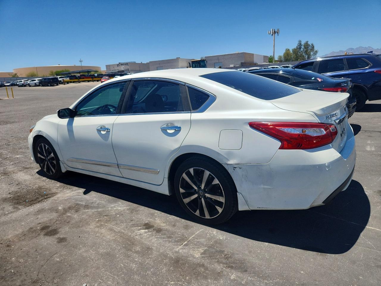 2016 Nissan Altima 2.5 Sr - Фото 2