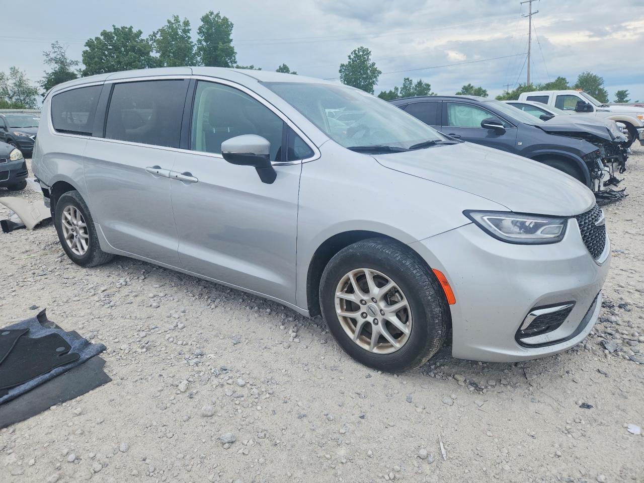 2023 Chrysler Pacifica Touring L - Фото 4