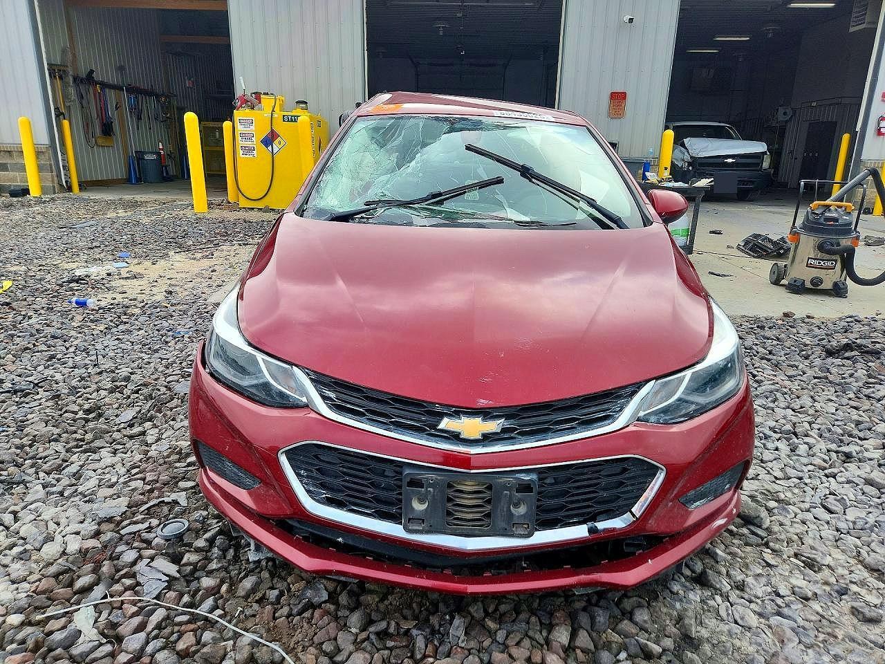 2018 Chevrolet Cruze 1Lt - Image 5