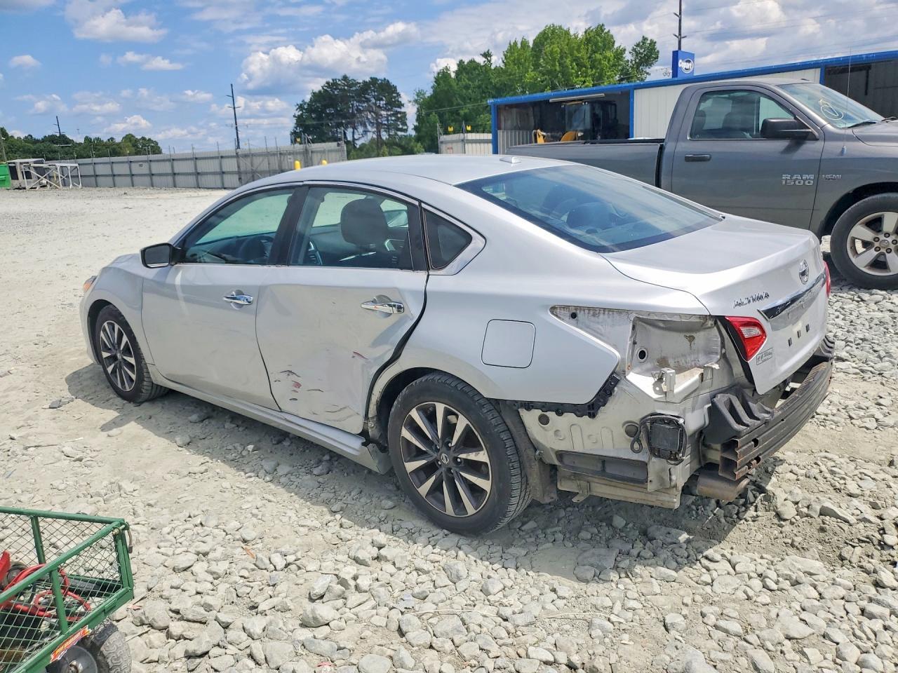 2016 Nissan Altima 2.5 Sv - Image 2