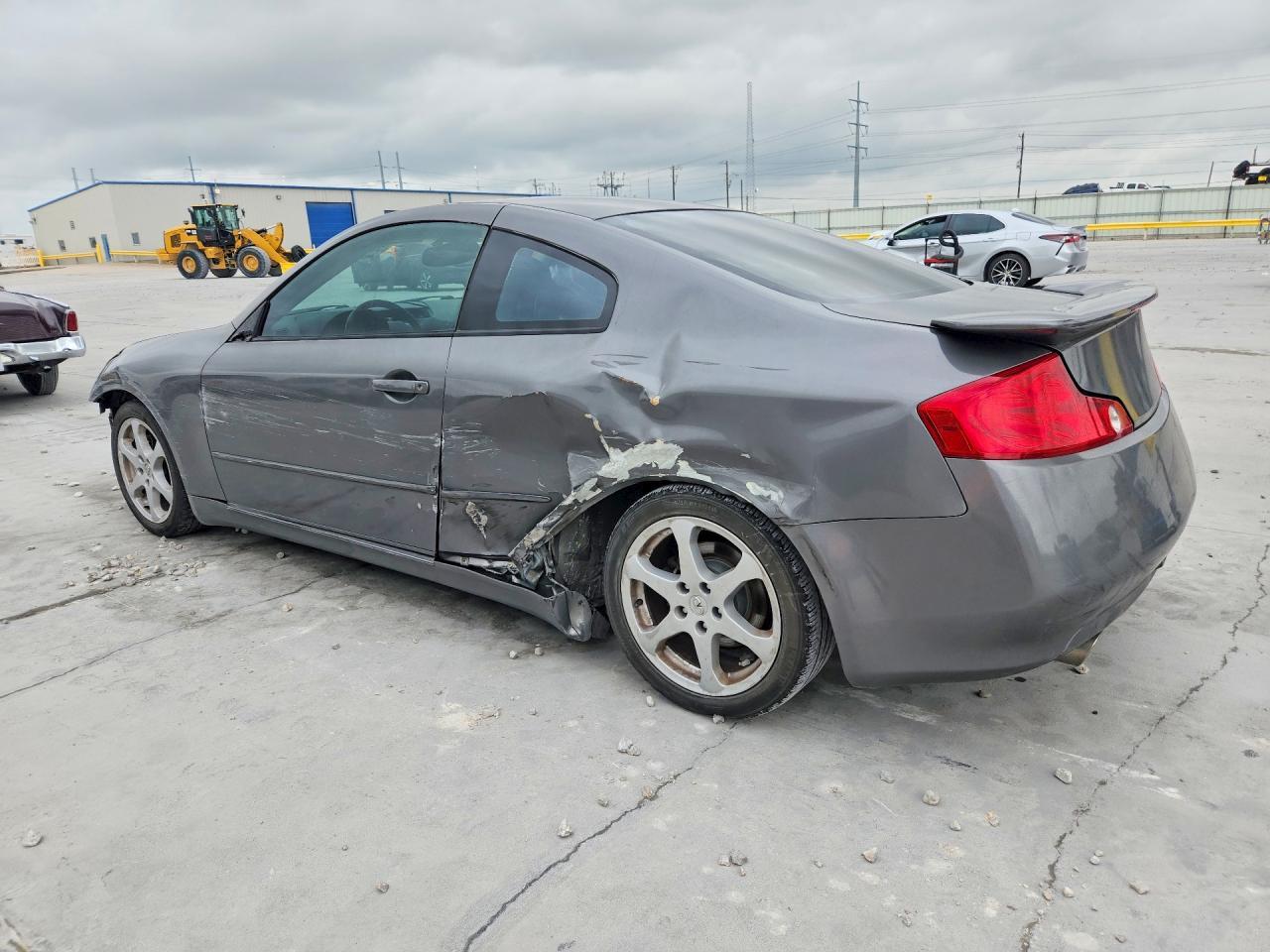 2003 Infiniti G35 Base - Image 2