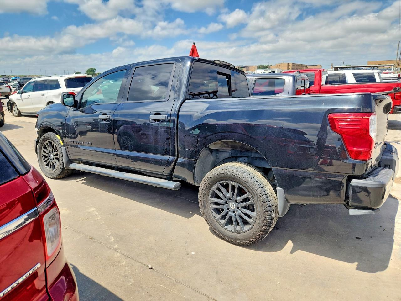 2018 Nissan Titan - Image 2