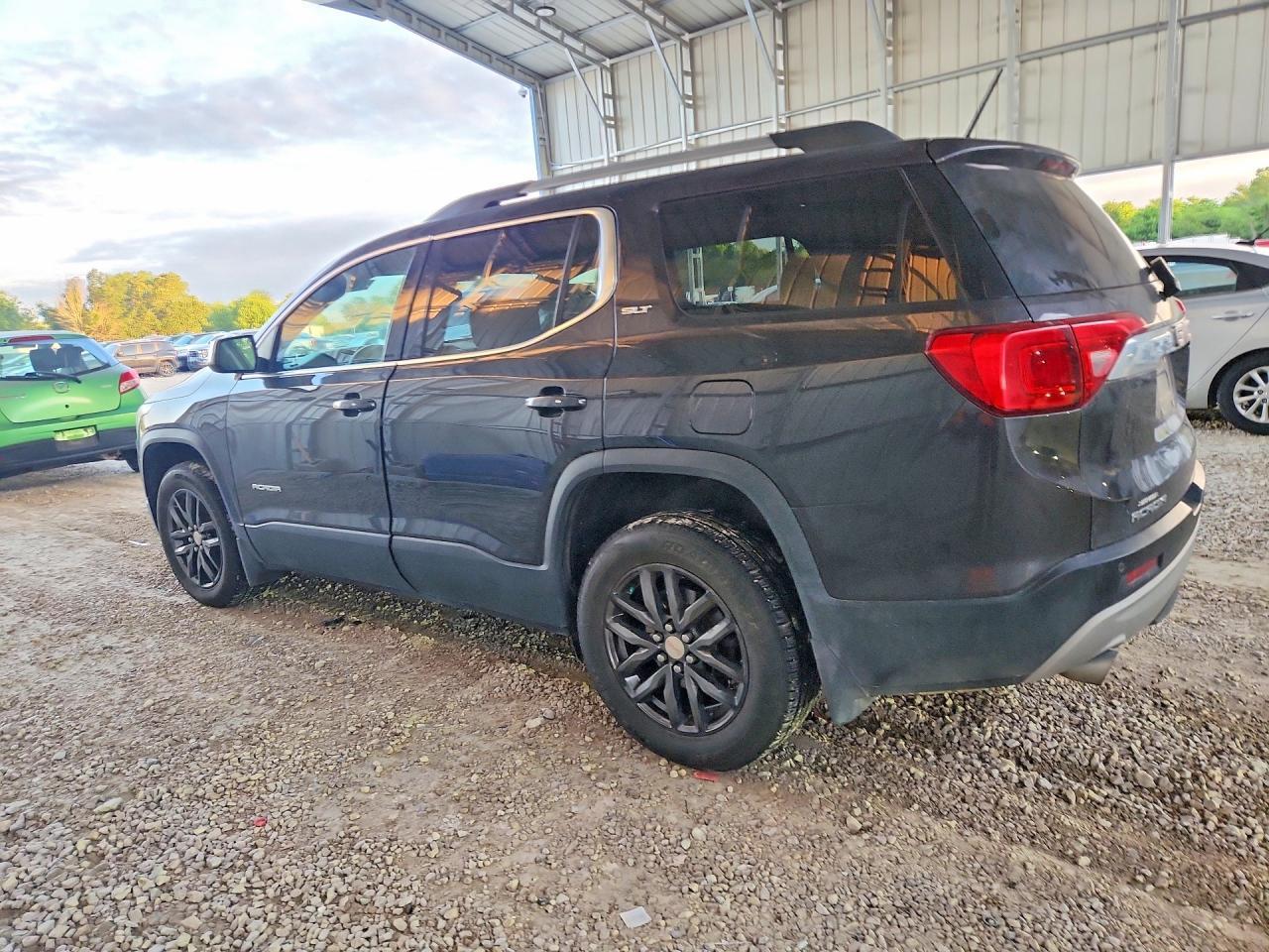 2017 GMC Acadia - Фото 2