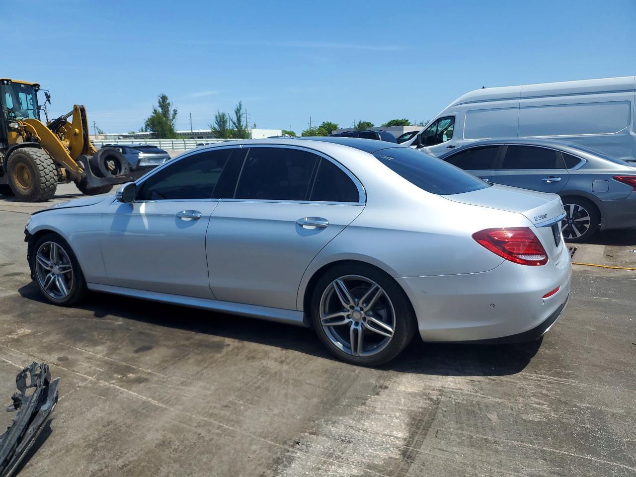 2017 Mercedes-Benz E 300 - Фото 2