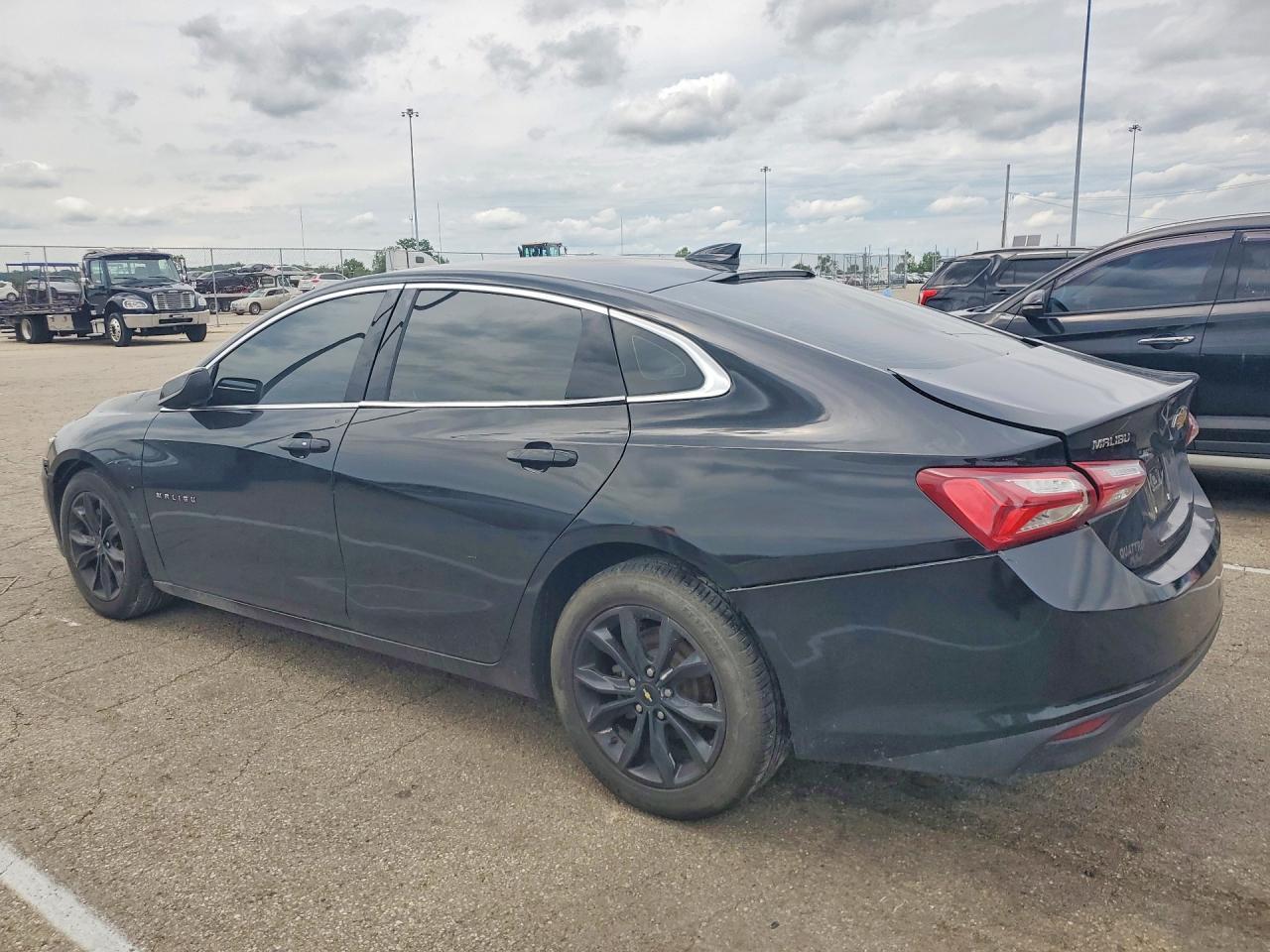 2019 Chevrolet Malibu Lt - Фото 2