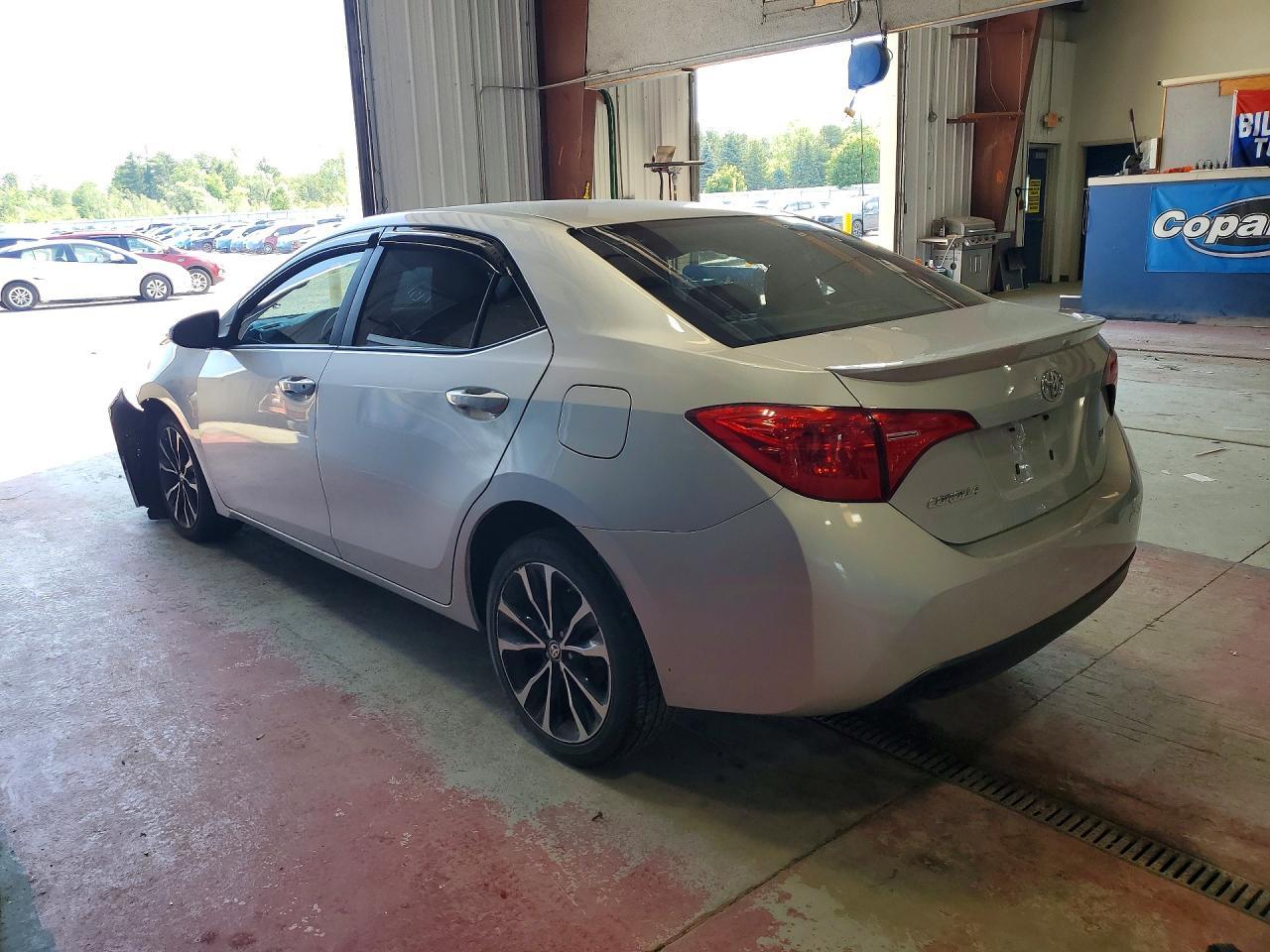 2018 Toyota Corolla Se - Image 2