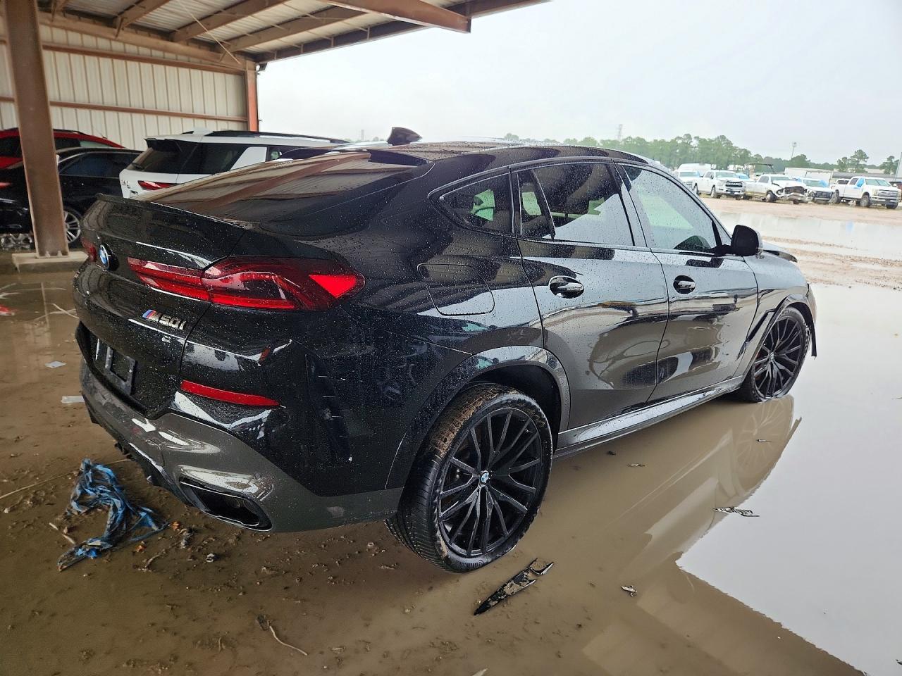 2022 BMW X6 M50I - Фото 3
