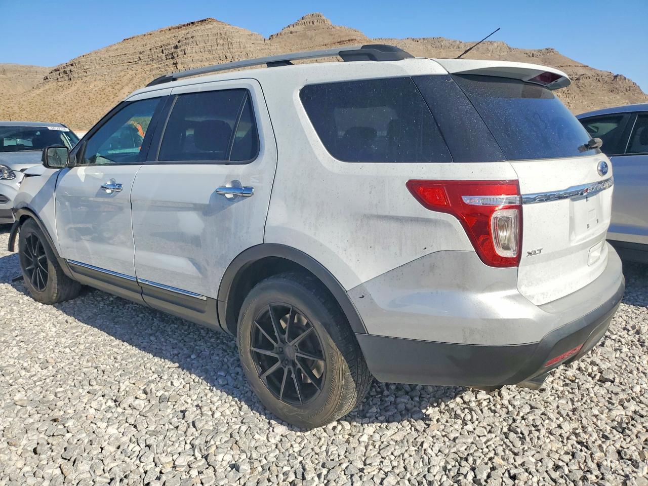 2014 Ford Explorer Xlt - Image 2