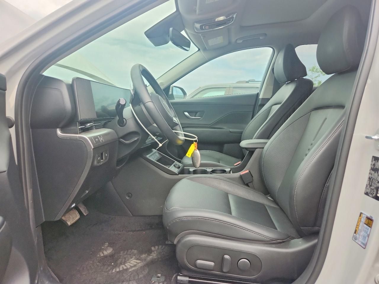 2025 Hyundai Kona Limited - Image 7