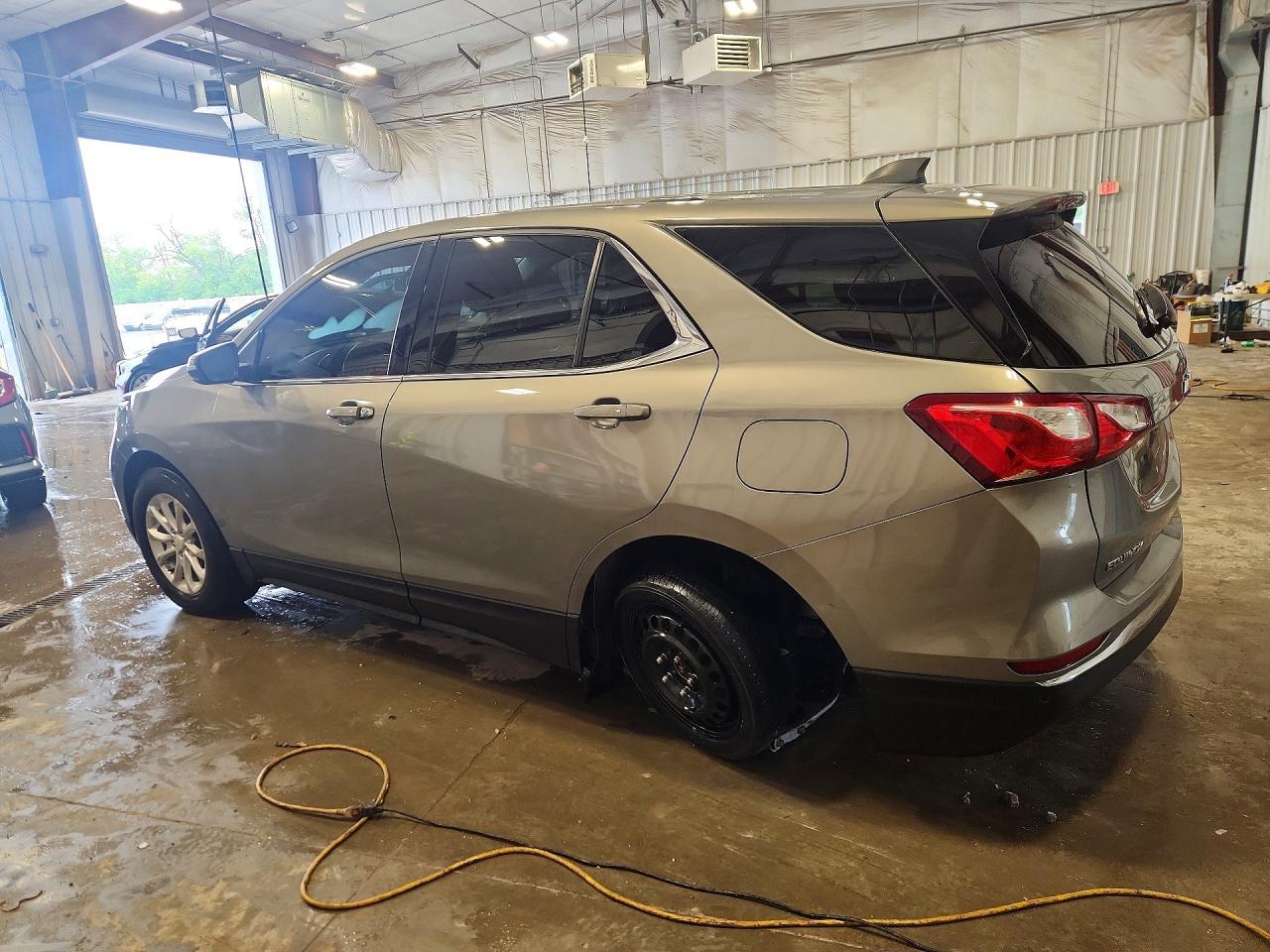 2018 Chevrolet Equinox Lt - Image 2