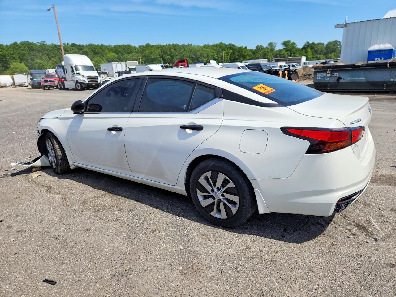 2022 Nissan Altima S - Фото 2
