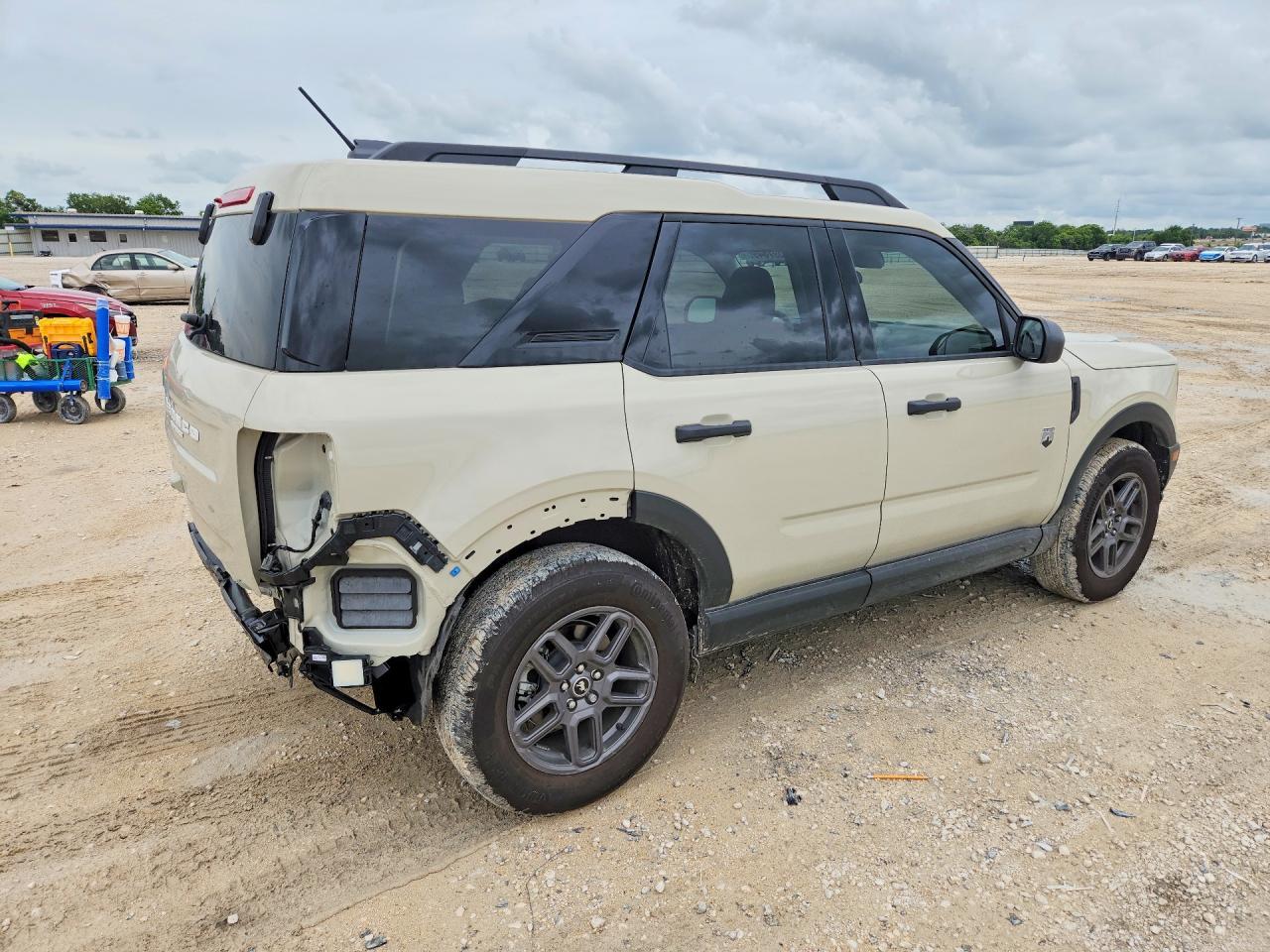 2025 Ford Bronco Sport Big Bend - Image 3