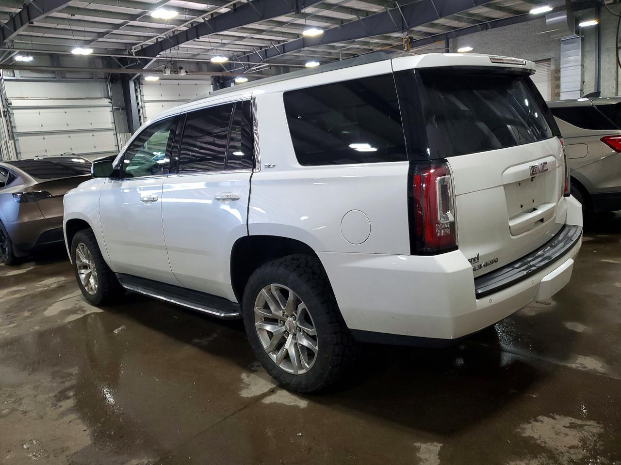 2016 GMC Yukon Slt - Фото 2