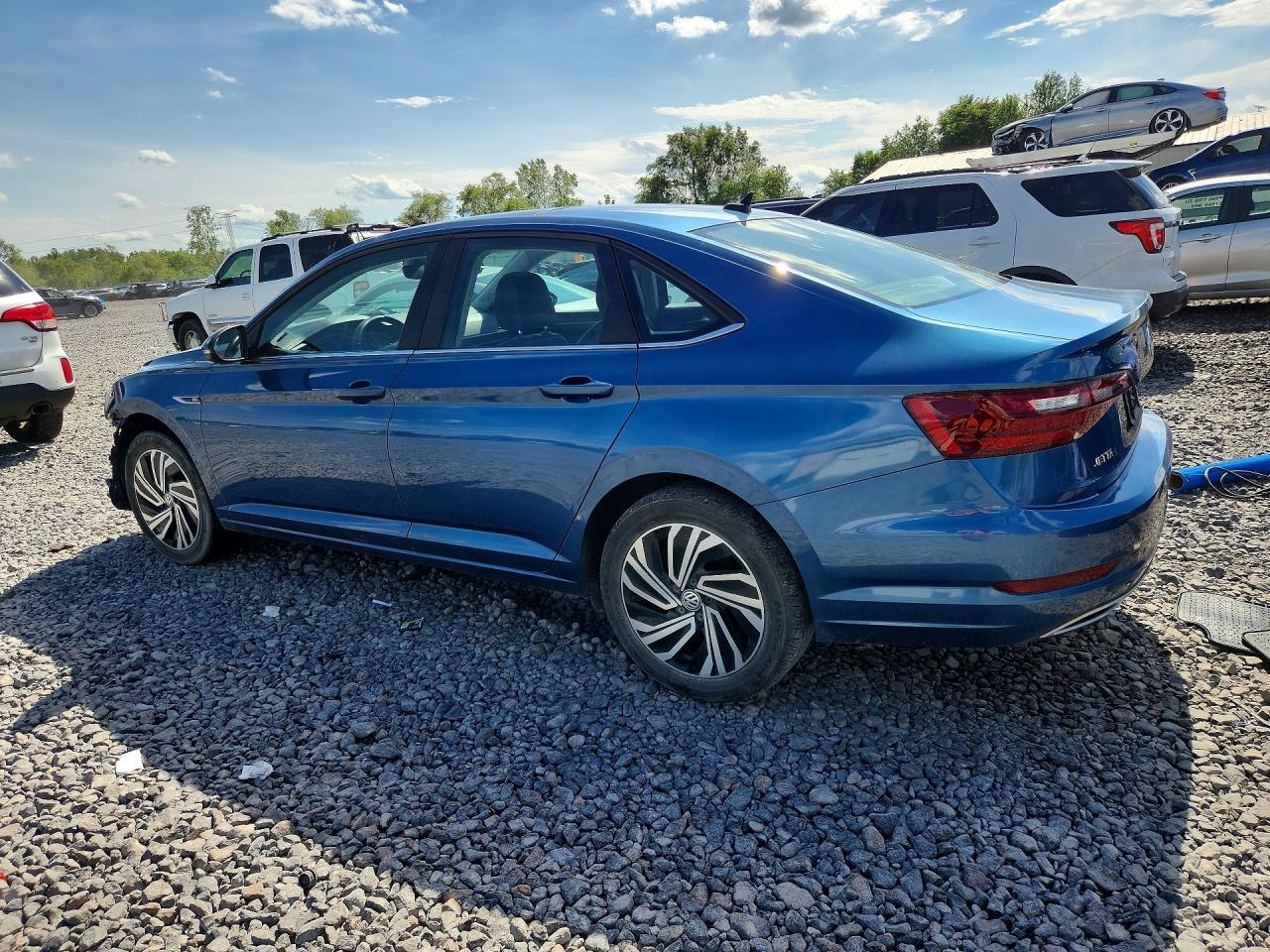2021 Volkswagen Jetta Sel Premium - Фото 2