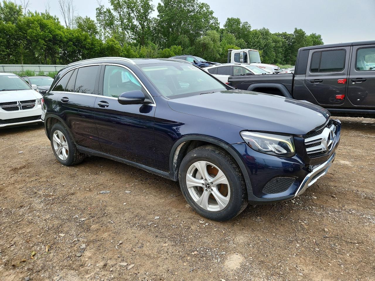 2017 Mercedes-Benz Glc 300 4Matic - Фото 4