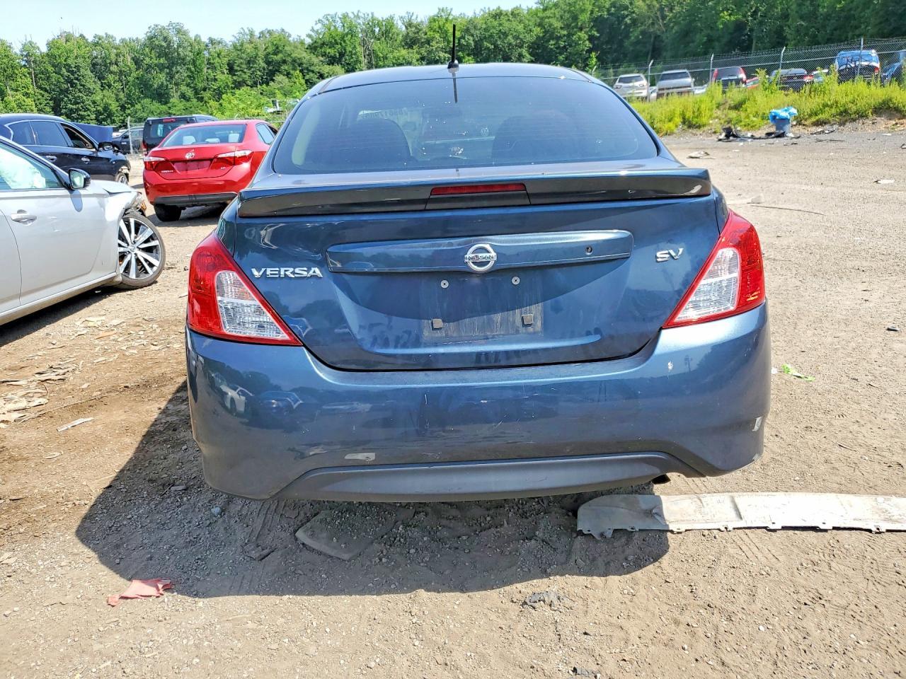 2017 Nissan Versa 1.6 Sv - Image 6