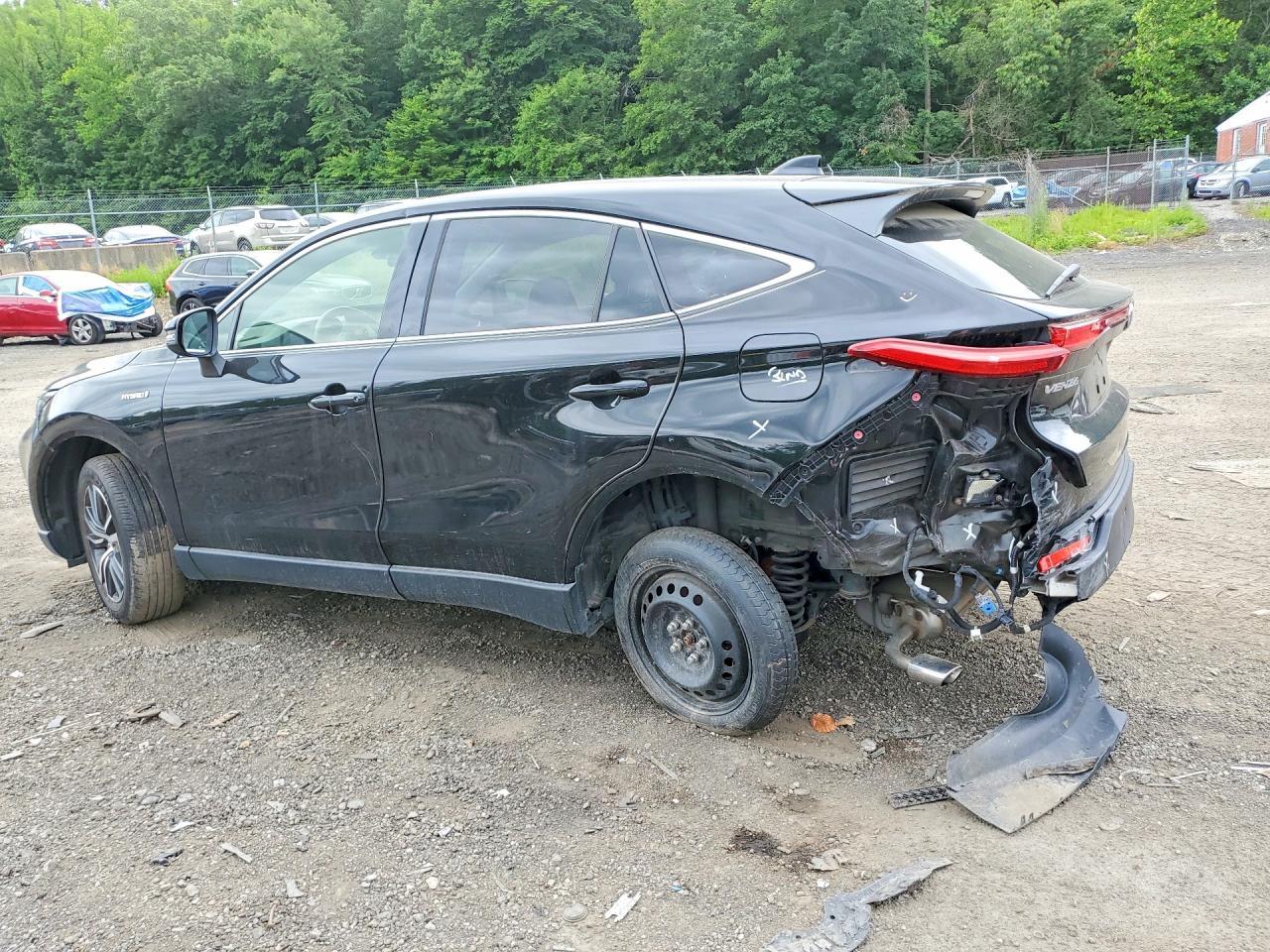 2021 Toyota Venza Le - Image 2