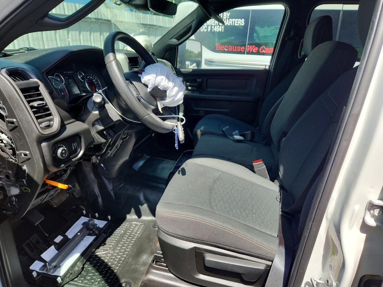 2026 Ram 3500 Tradesman - Фото 7