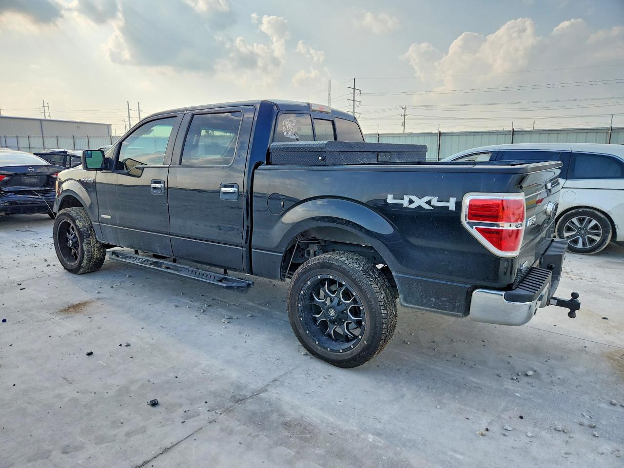 2014 Ford F150 Supercrew - Фото 2