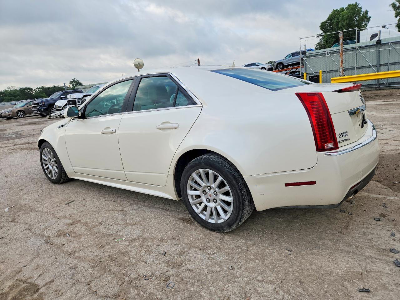 2010 Cadillac Cts Luxury Collection - Image 2