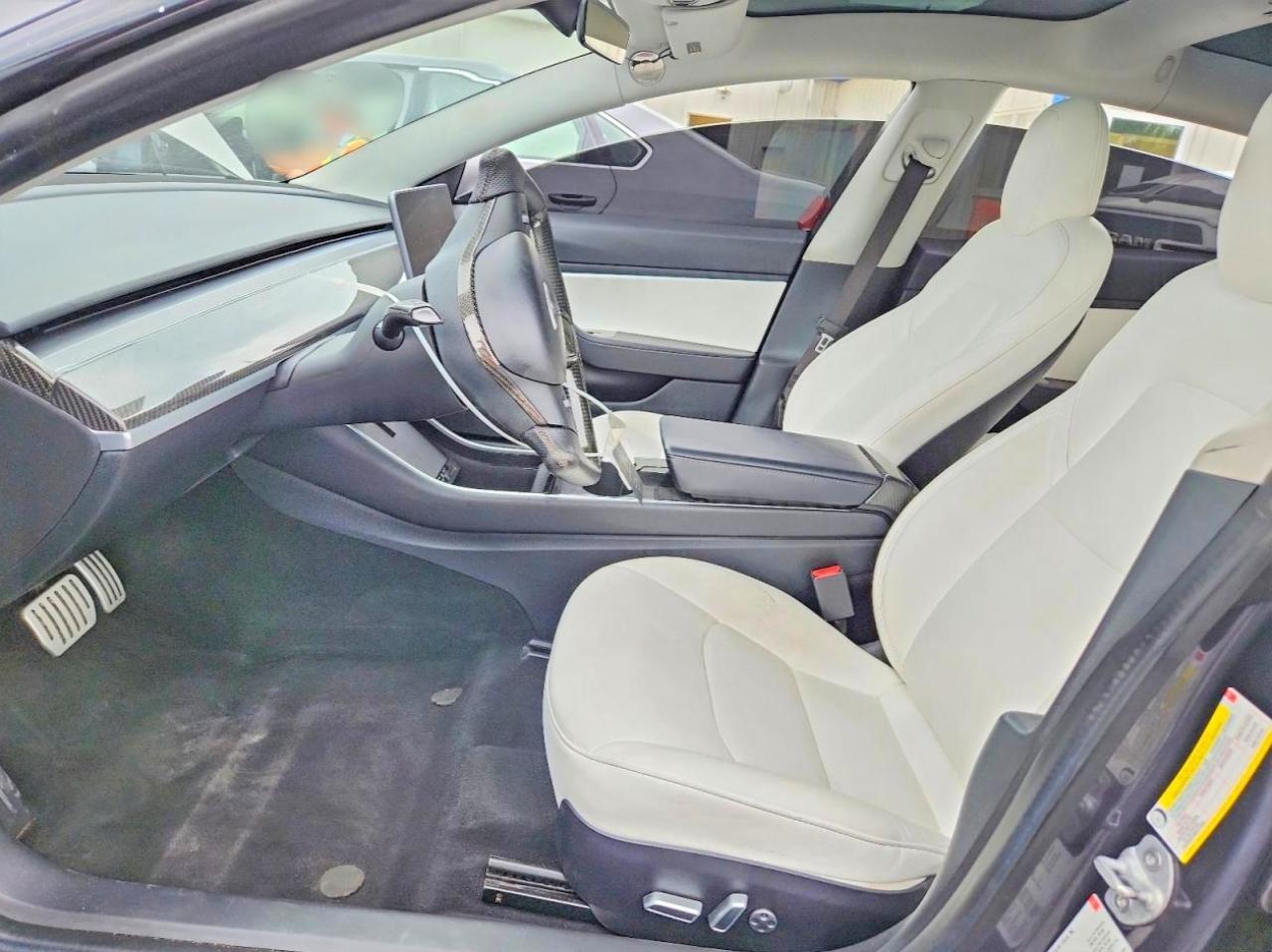 2018 Tesla Model 3 - Фото 7