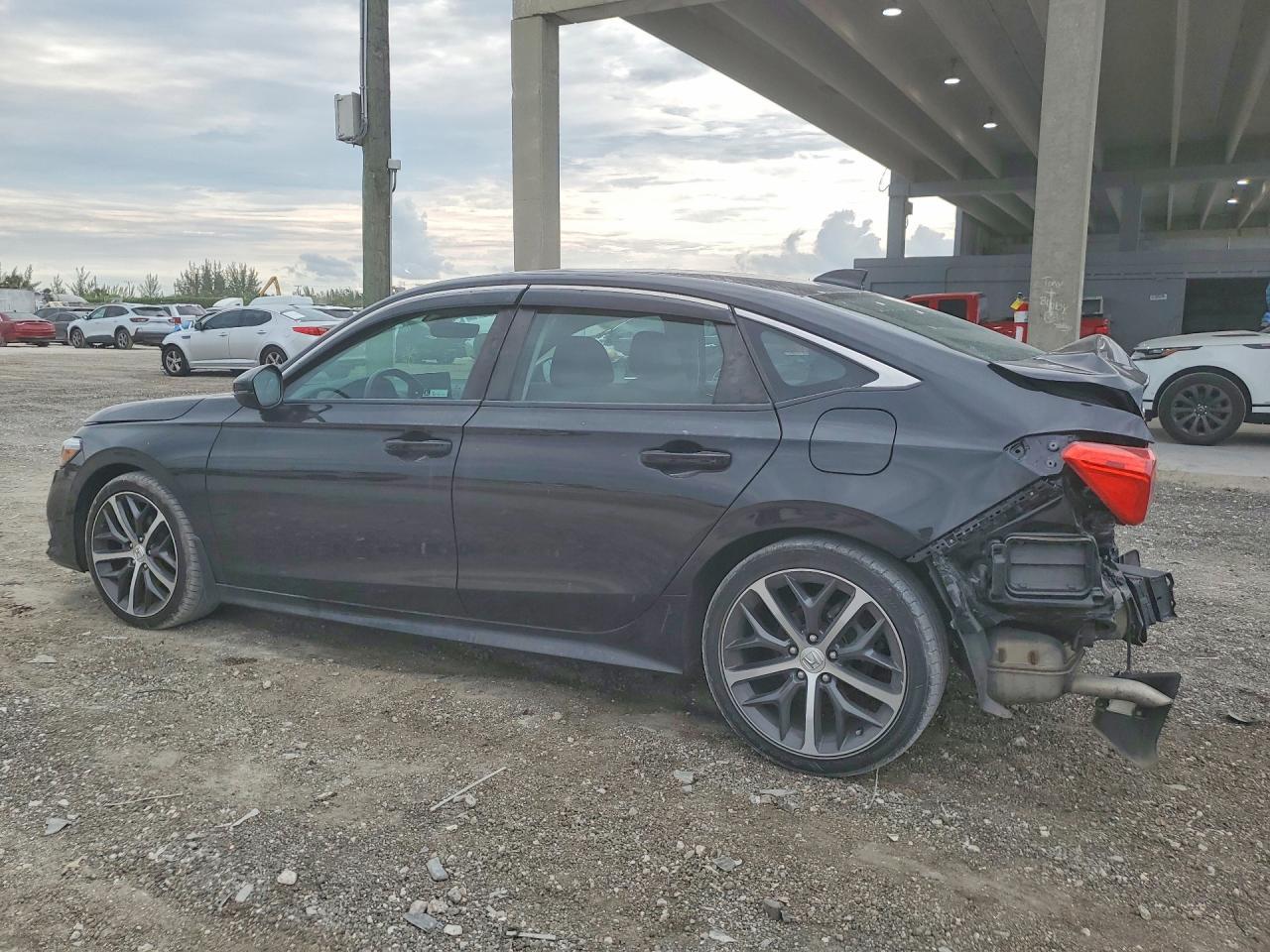 2022 Honda Civic Touring - Image 2