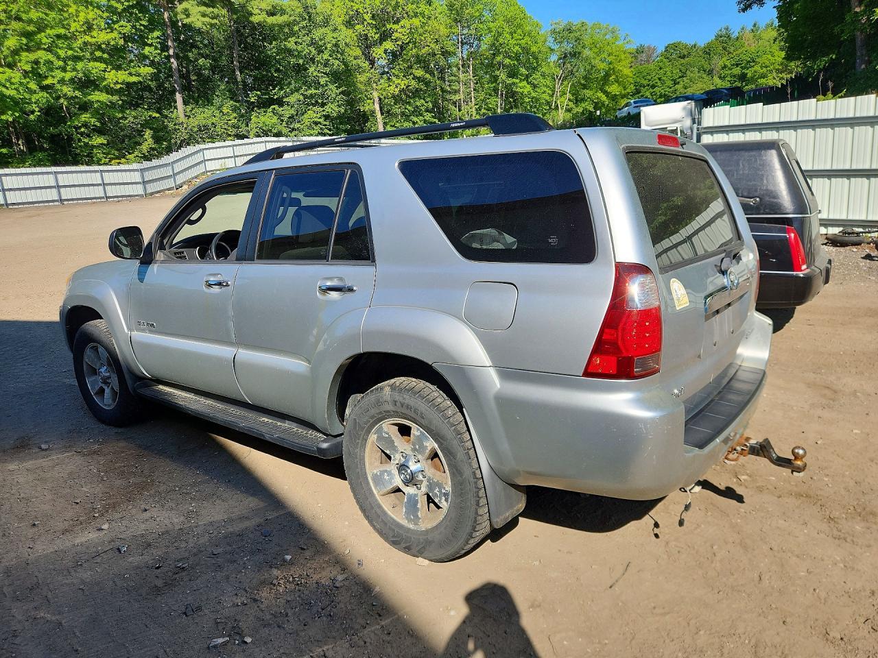 2008 Toyota 4Runner Sr5 - Image 2