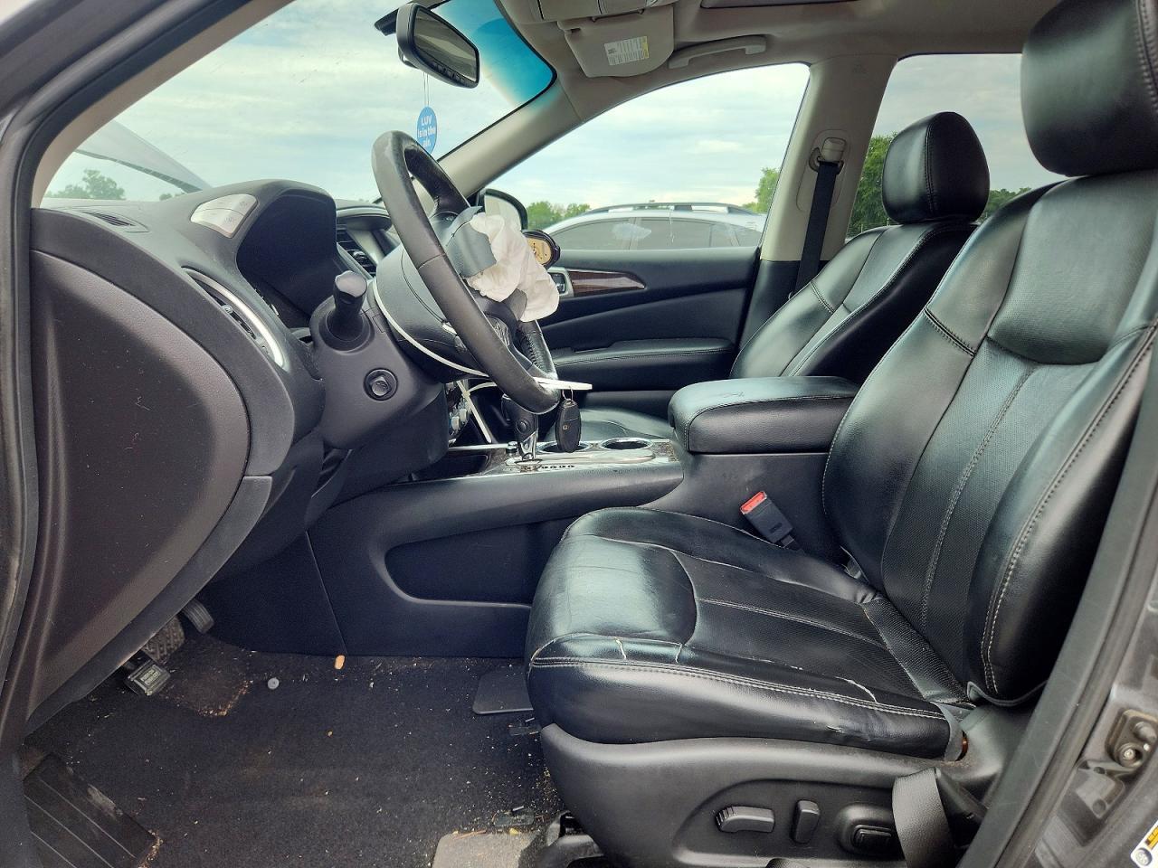 2015 Nissan Pathfinder S - Image 7