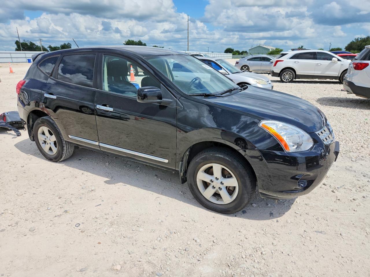 2013 Nissan Rogue S - Image 4