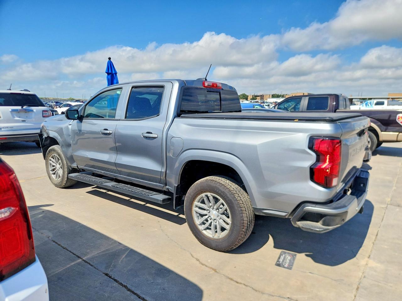 2025 Chevrolet Colorado Lt - Image 2