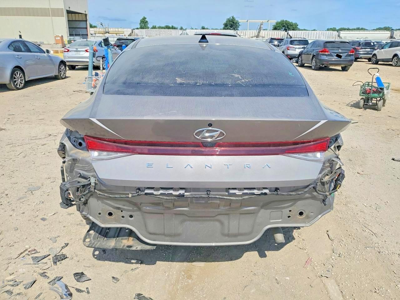 2022 Hyundai Elantra Sel - Фото 6