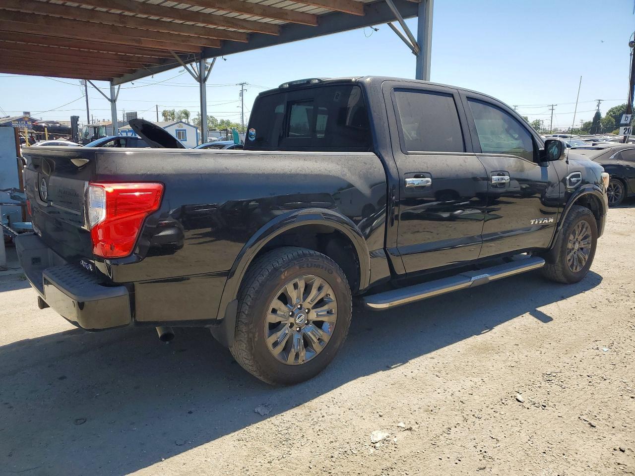 2017 Nissan Titan Platinum Reserve - Фото 3