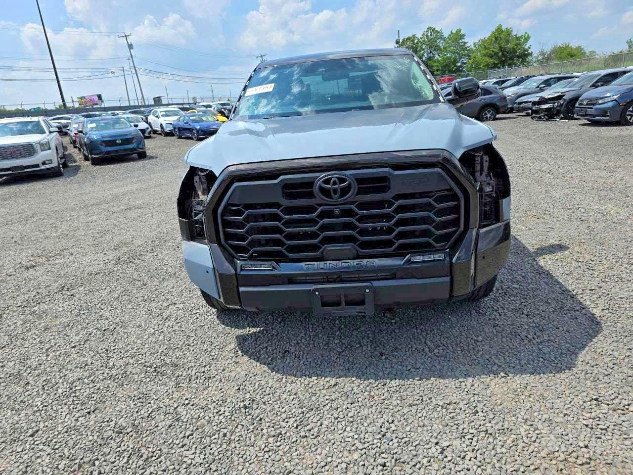2024 Toyota Tundra Limited - Фото 5
