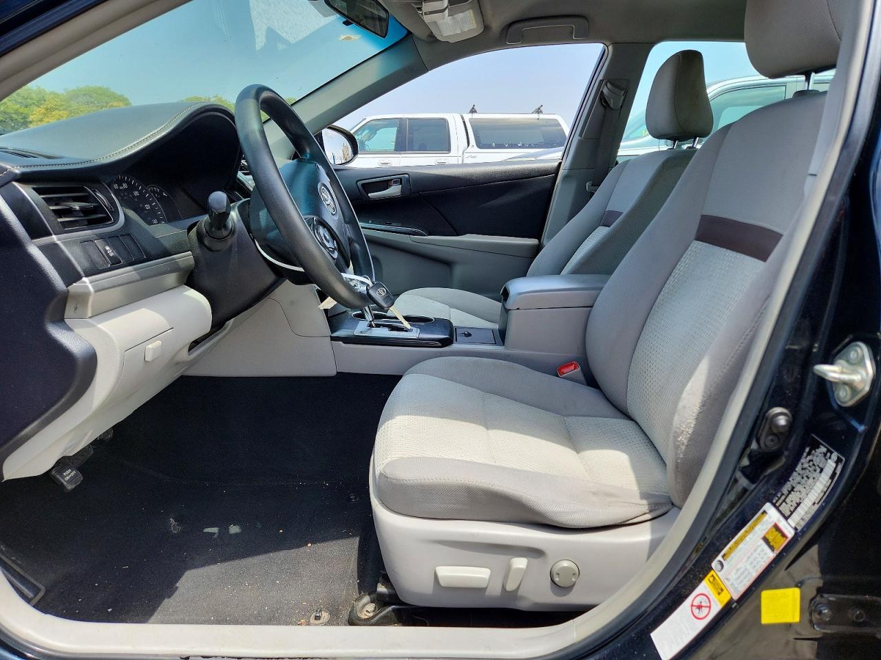 2014 Toyota Camry Le - Image 7