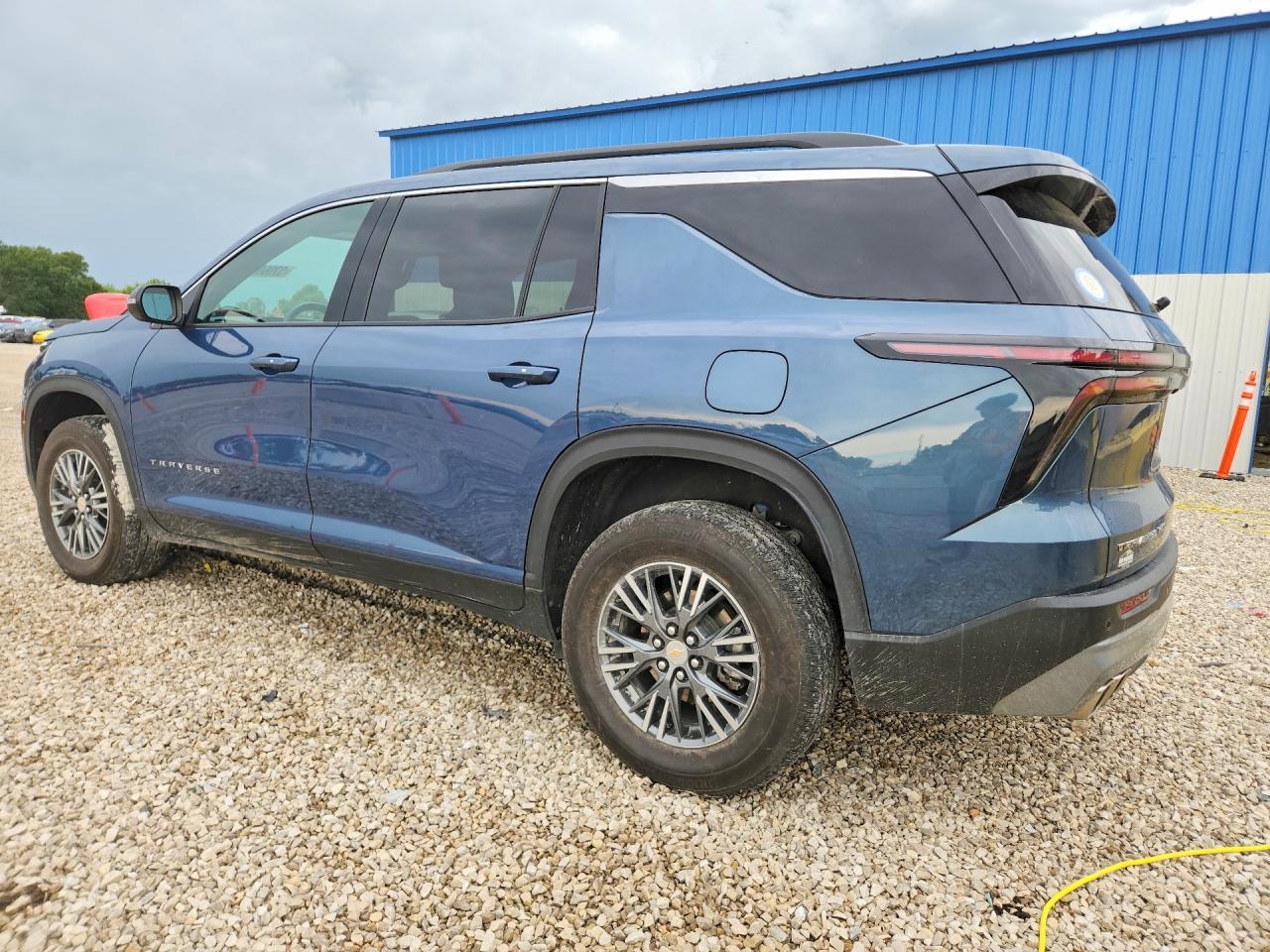 2025 Chevrolet Traverse Lt - Image 2