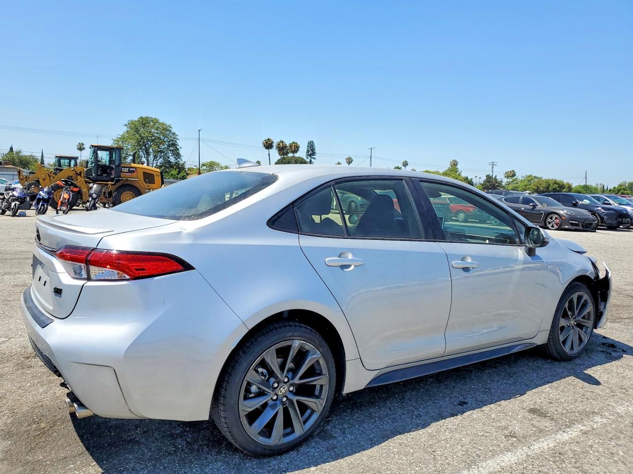 2026 Toyota Corolla Se - Фото 3