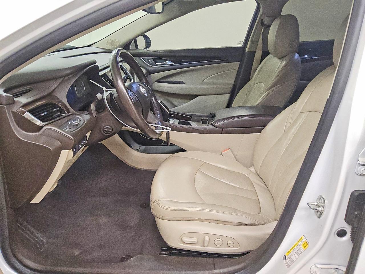 2017 Buick Lacrosse Premium - Image 7