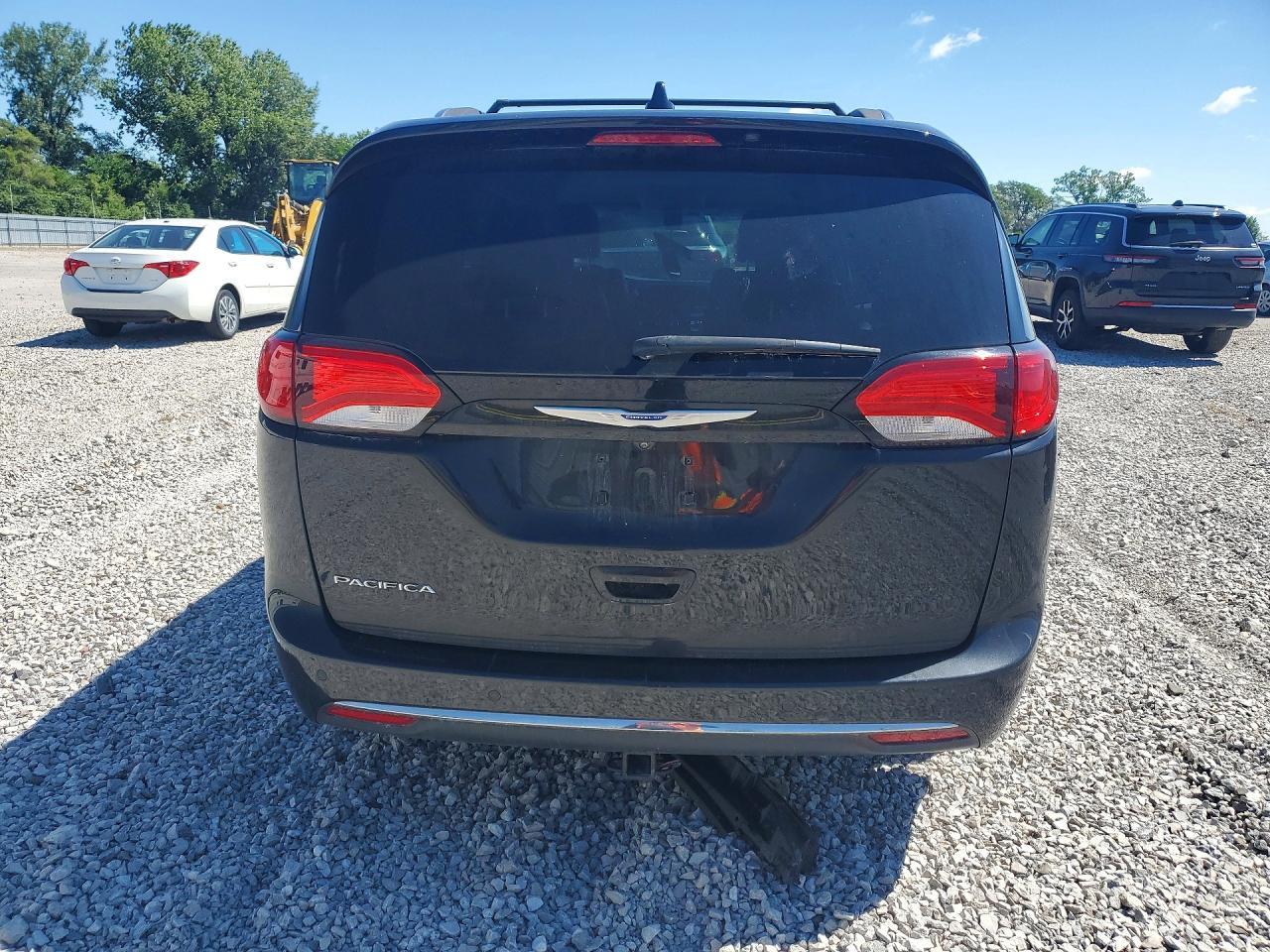 2018 Chrysler Pacifica Touring L Plus - Фото 6