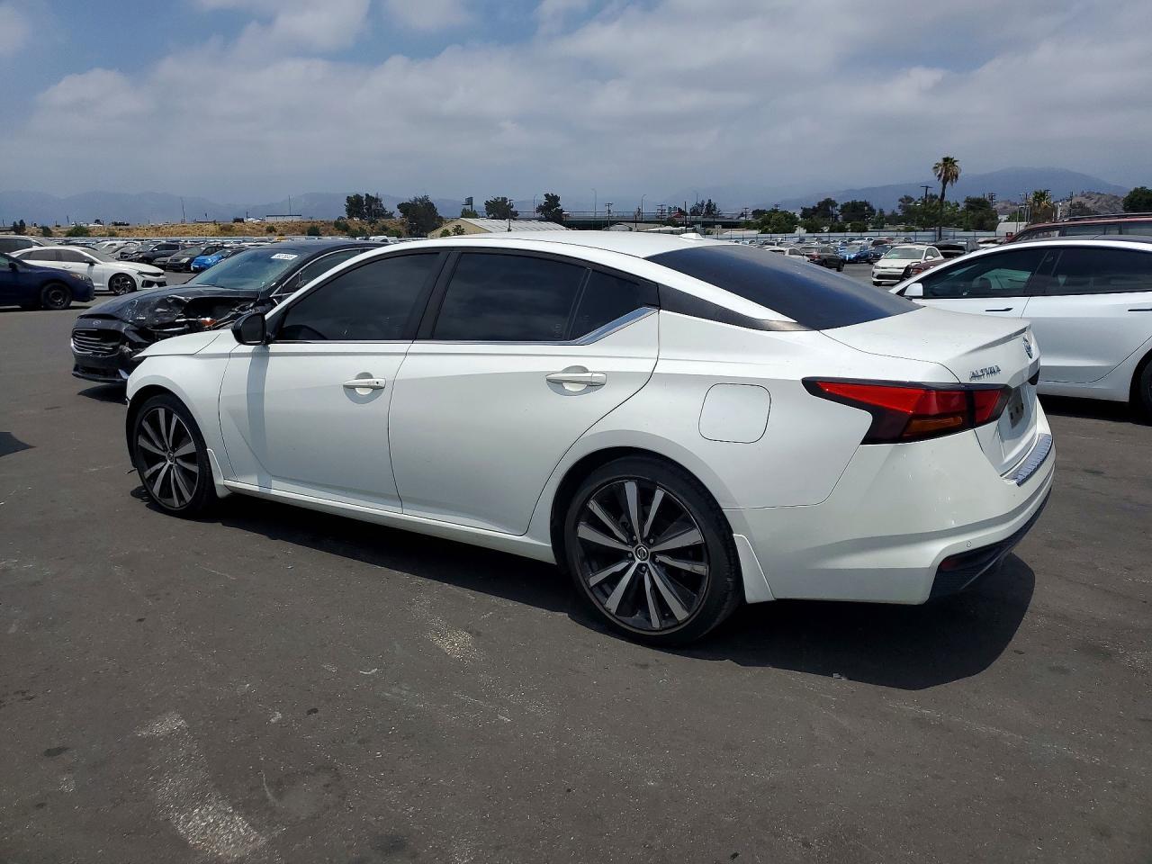 2021 Nissan Altima Sr - Image 2