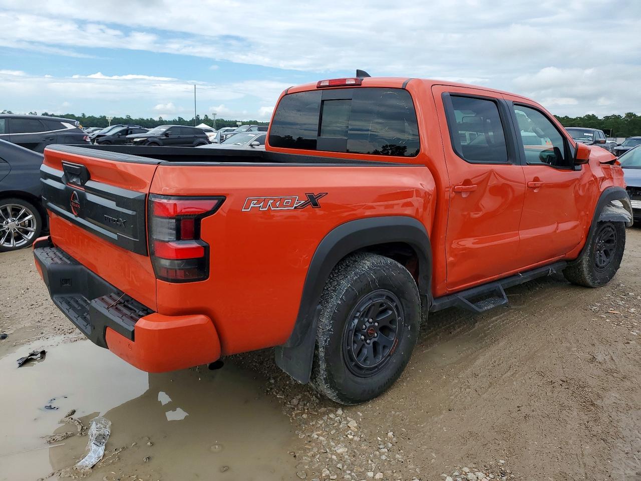 2025 Nissan Frontier Pro-X - Фото 3