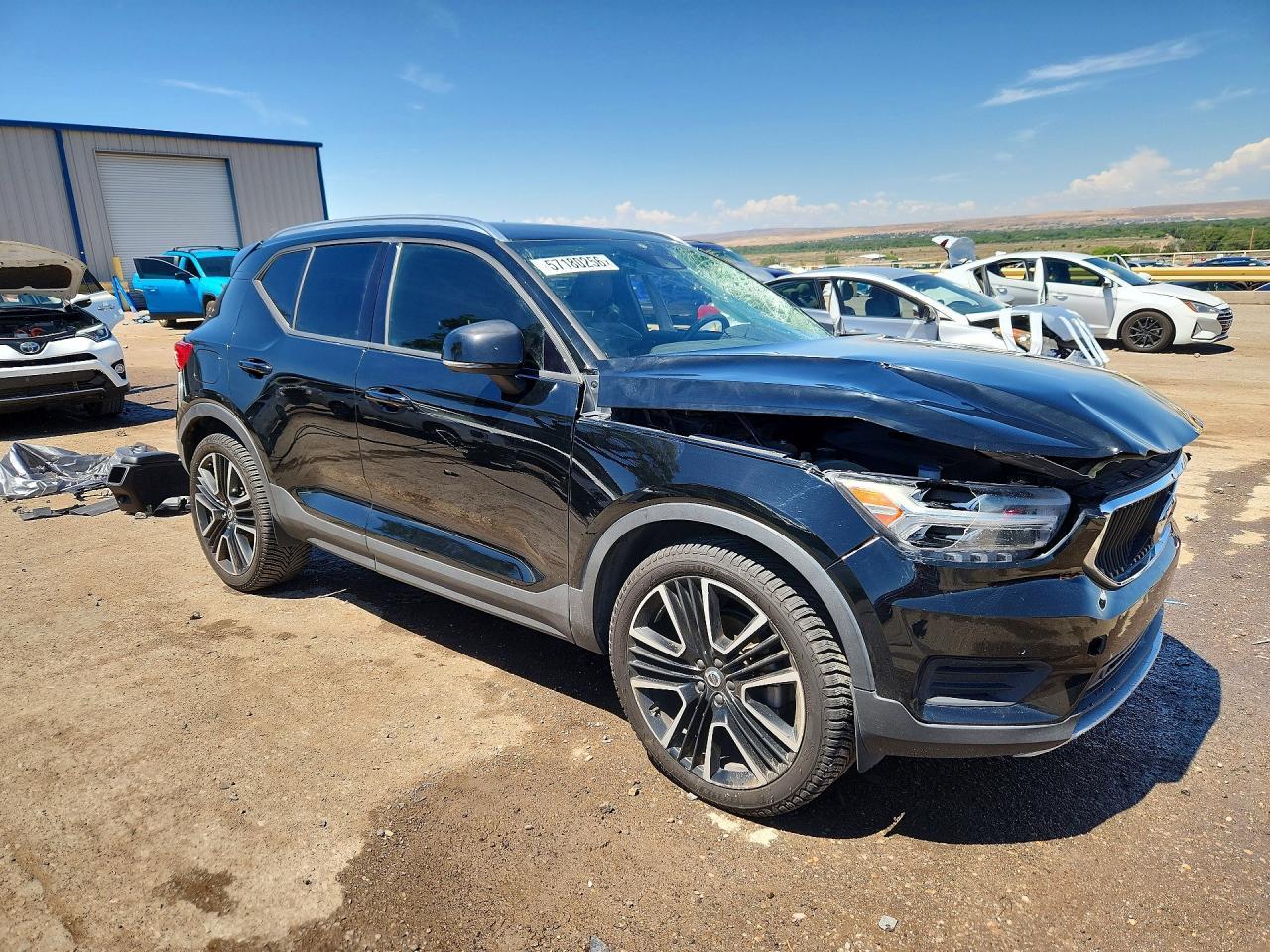 2020 Volvo Xc40 T5 Momentum - Image 4