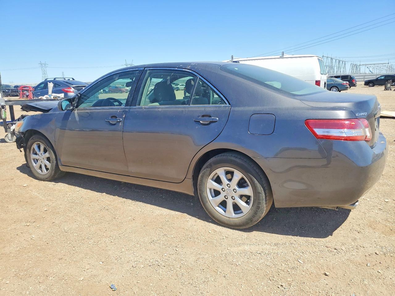 2011 Toyota Camry Le V6 - Image 2