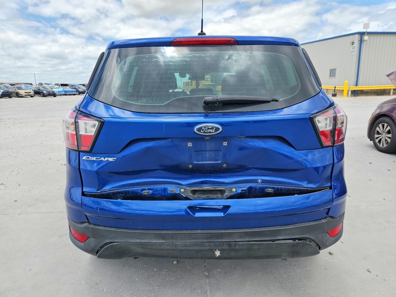 2017 Ford Escape S - Фото 6
