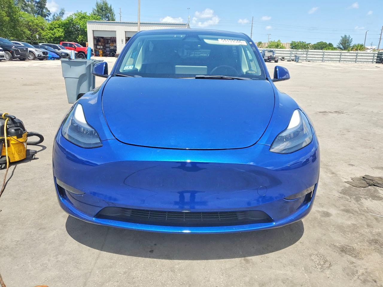 2023 Tesla Model Y - Фото 5